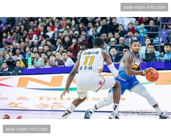 CBA球星走进社区，参与“马年新春篮球嘉年华”活动